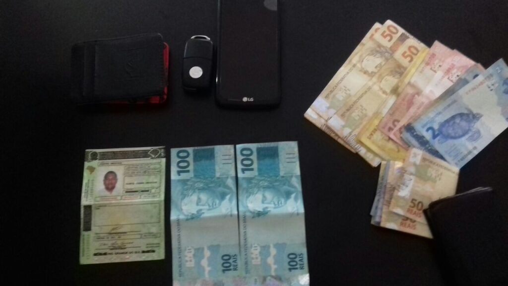 2701 DINHEIRO FALSO TORRES 2