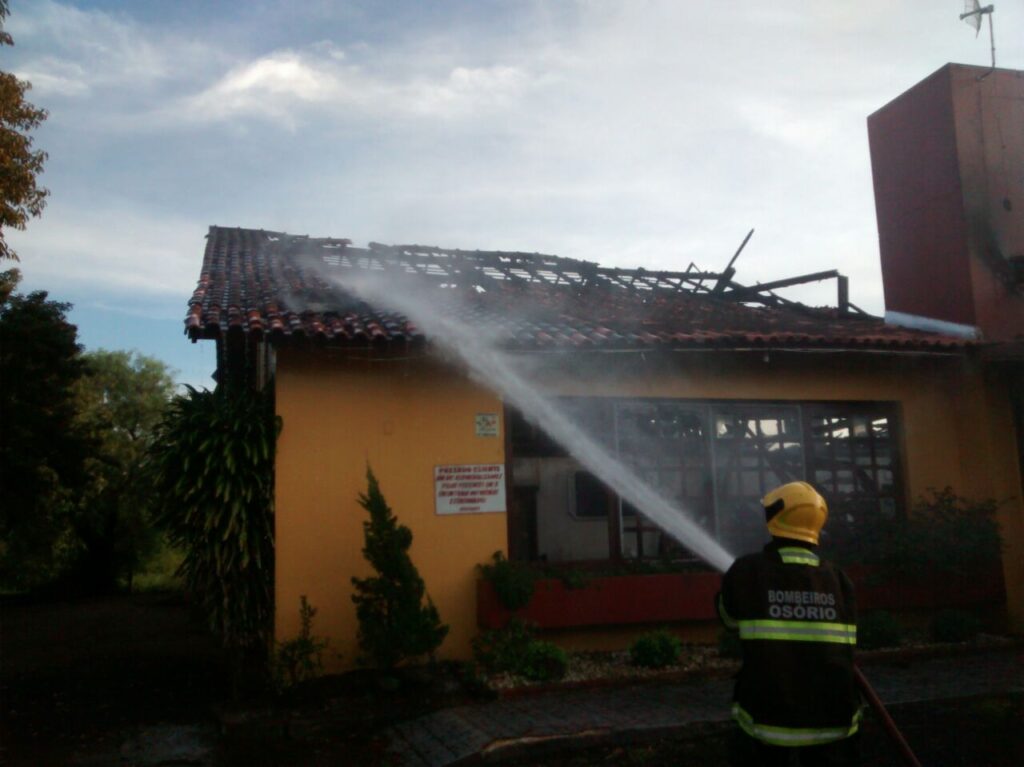3004 INCÊNDIO CHURRASCARIA OSÓRIO 03