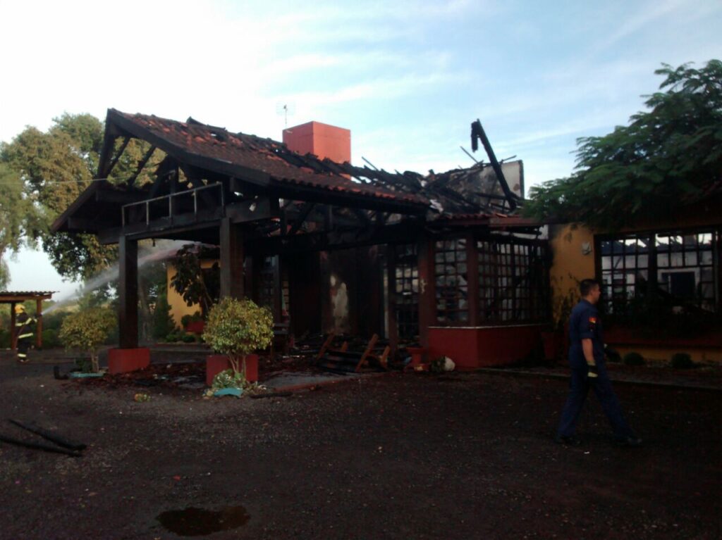 3004 INCÊNDIO CHURRASCARIA OSÓRIO