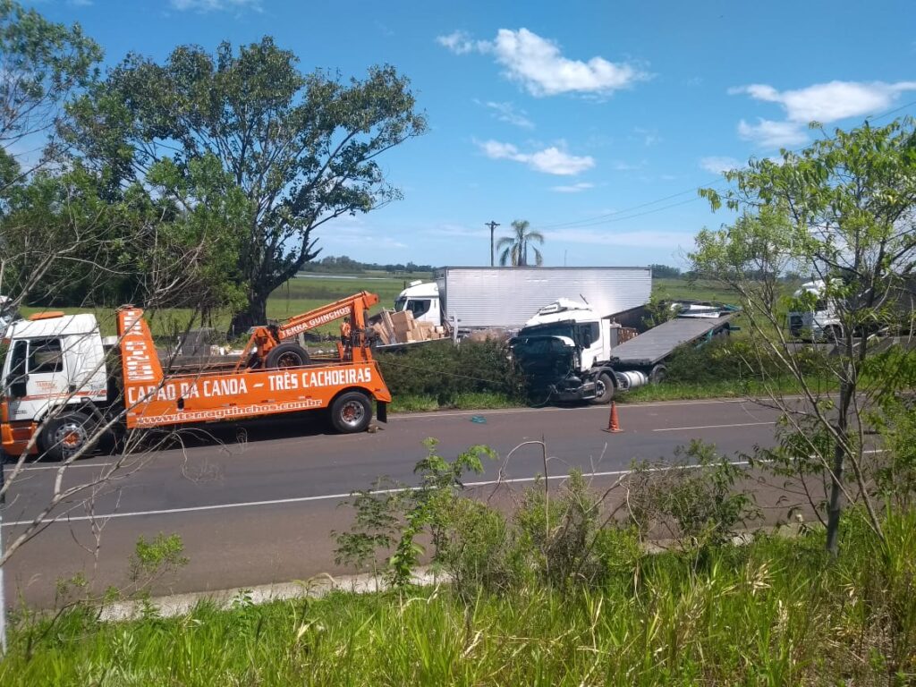 2911 ACIDENTE BR101 TRÊS CACHOEIRAS