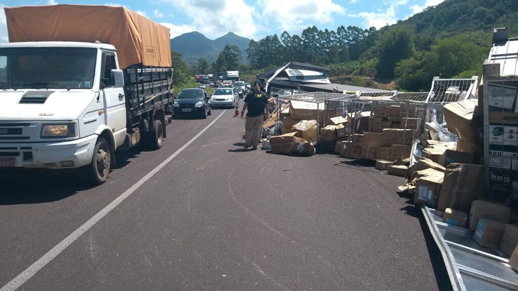 2911 ACIDENTE BR101 TRÊS CACHOEIRAS