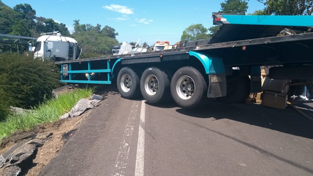 2911 ACIDENTE BR101 TRÊS CACHOEIRAS