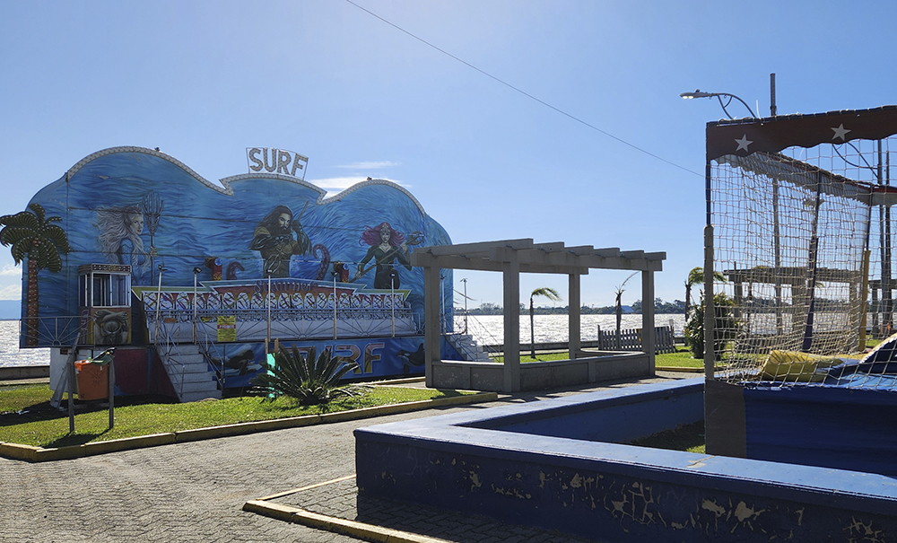 240625 MONTAGEM ESTRUTURAS FESTA PEIXE TRAMANDAÍ 10
