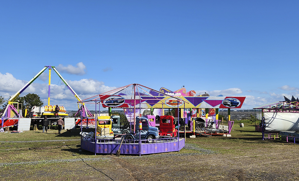 240625 MONTAGEM ESTRUTURAS FESTA PEIXE TRAMANDAÍ 12