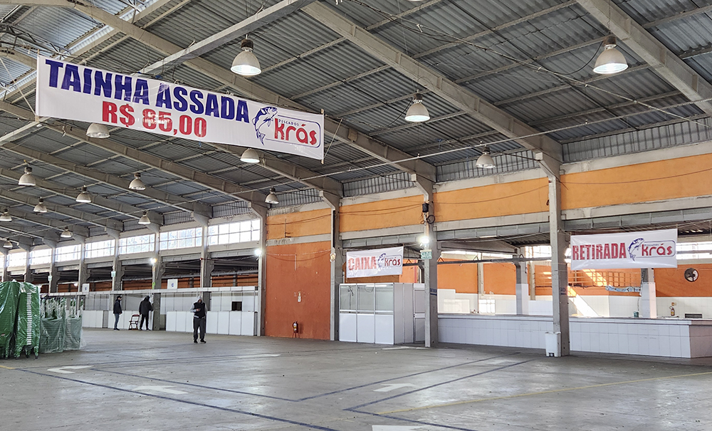 240625 MONTAGEM ESTRUTURAS FESTA PEIXE TRAMANDAÍ 3
