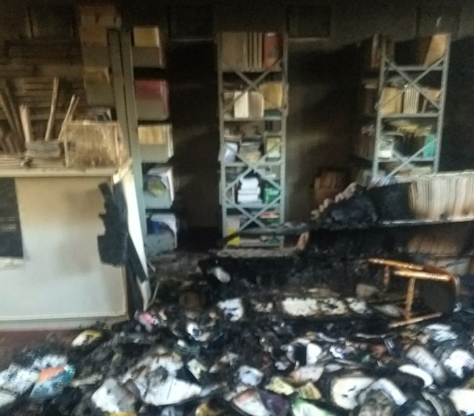 081218 INCÊNDIO ESCOLA 02