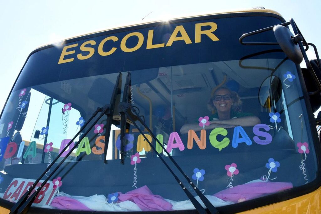 091019 DIA DAS CRIANÇAS ÔNIBUS ESCOLAR IMBÉ 2 Ivan de Andrade