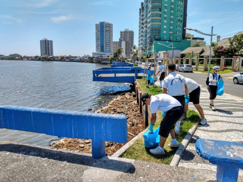 221119 MUTIRÃO LIMPEZA MARINHA 01