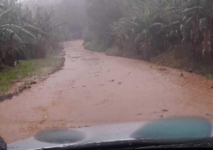 090822 CHUVA TRÊS FORQUILHAS 3