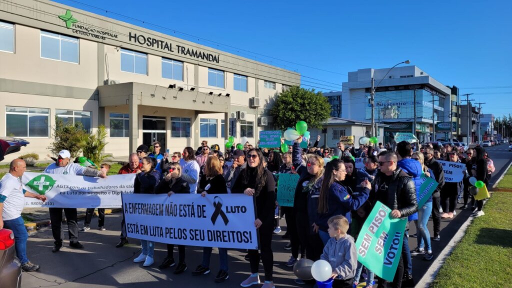 100922 PROTESTO ENFERMAGEM TRAMANDAÍ 5