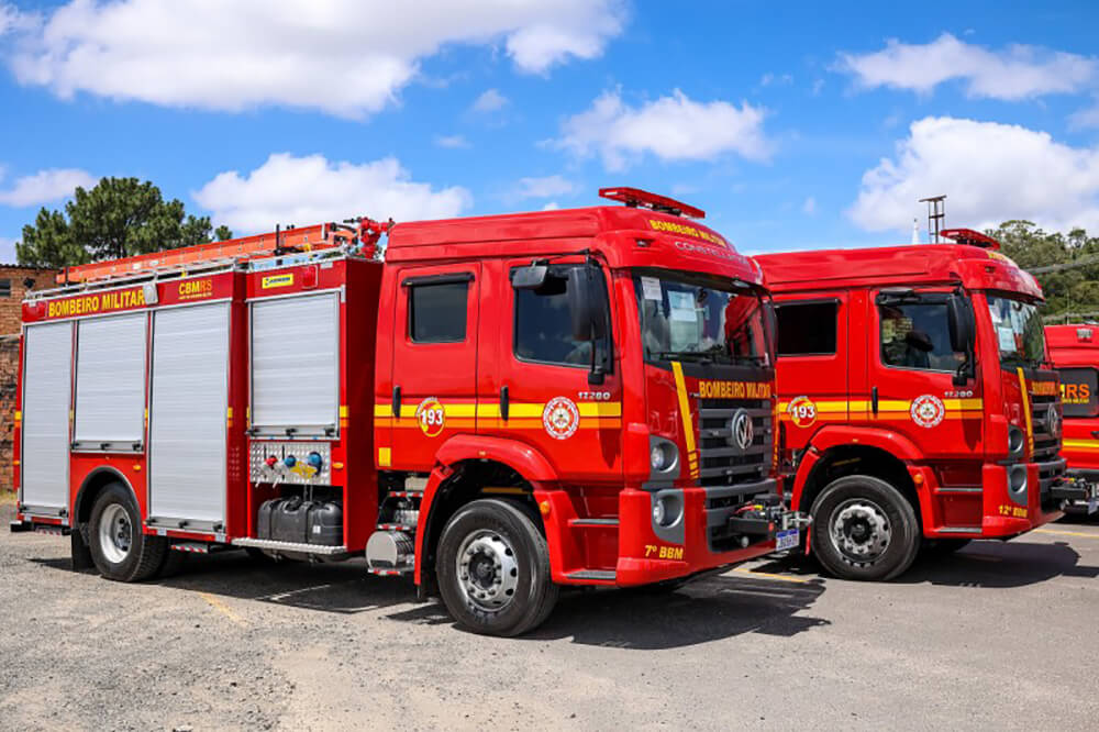 CAMINHÃO BOMBEIROS