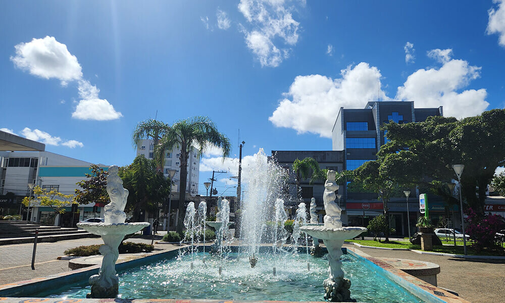 280823 TEMPO SOL NUVENS PRAÇA DA MATRIZ OSÓRIO