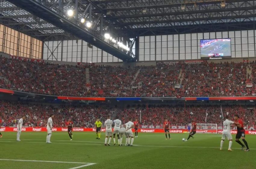 Grêmio venceu o Athletico-PR por 2 a 0 pelo Brasileirão 2024.