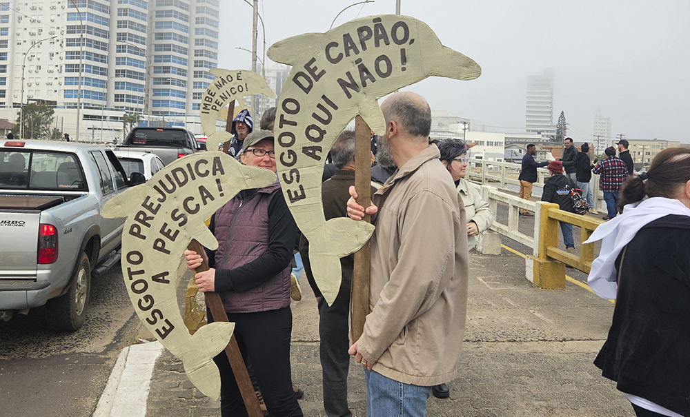 310824 PROTESTO CORSAN TRAMANDAÍ IMBÉ 3