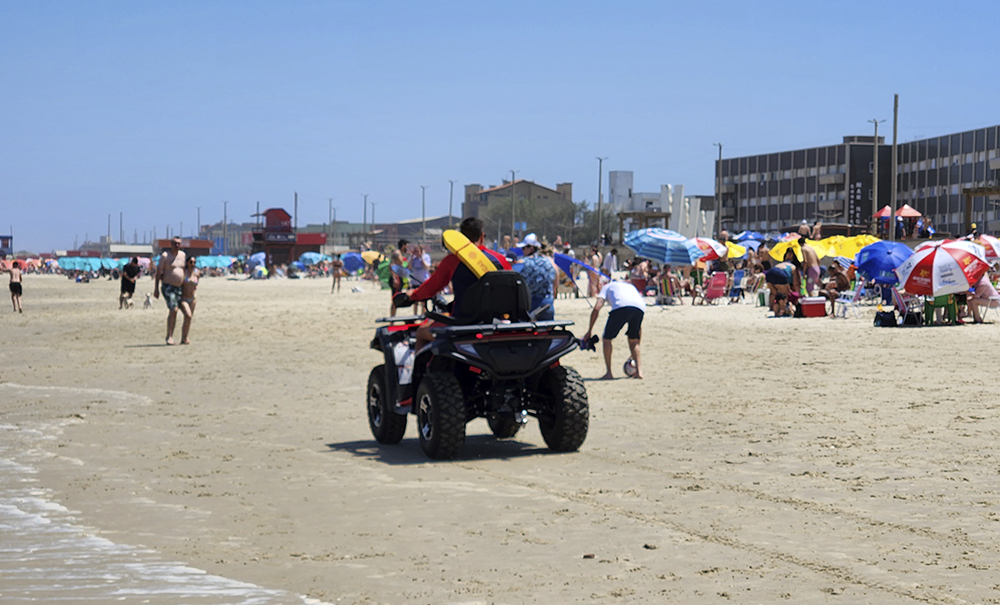 161124 PRAIA CALOR SOL TRAMANDAÍ 6 CBMRS GUARDA VIDAS